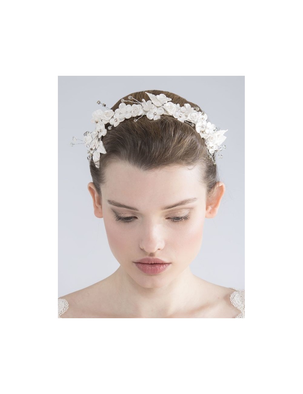 Media corona de porcelana