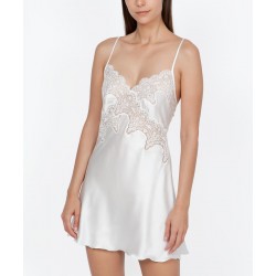 Ropa interior de novia muy sexy para la noche de Camisones