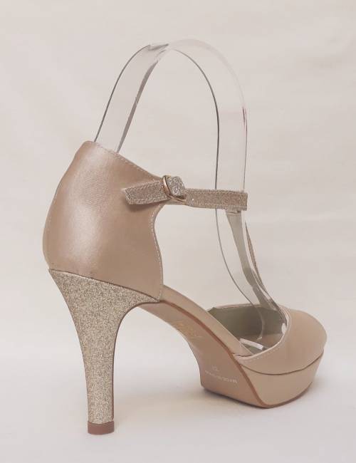 Zapatos de Fiesta Cómodos en color Dorado Claro. Rebajados. Pares Sueltos