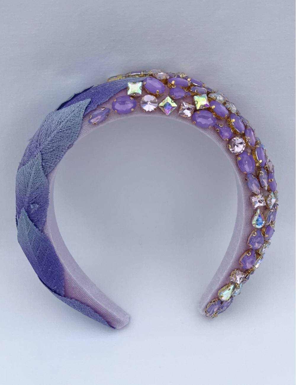 Diadema pedrería violeta