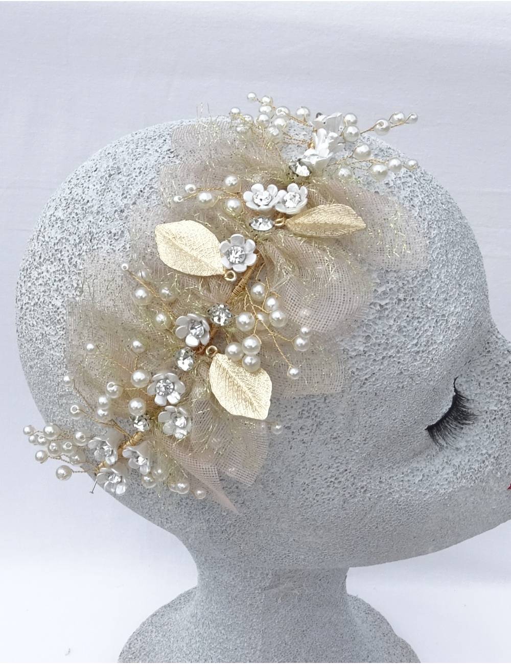 Tocado dorado ceremonia