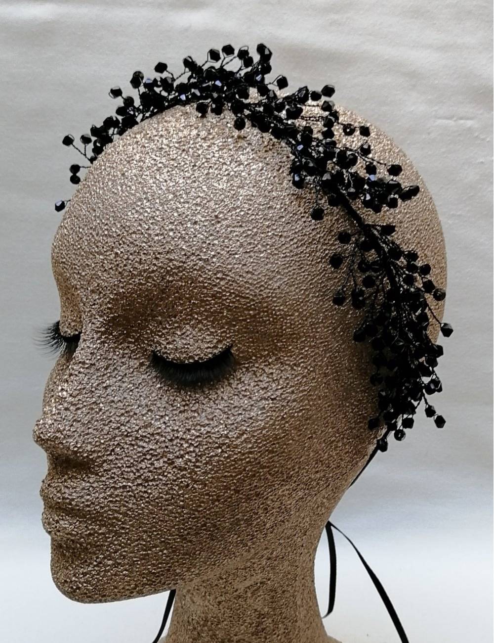 Tocado negro ceremonia