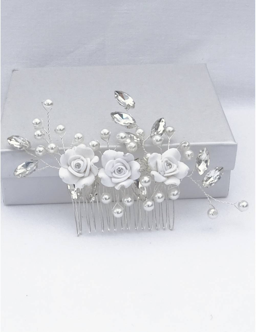 Tocado peineta Novia porcelana fria