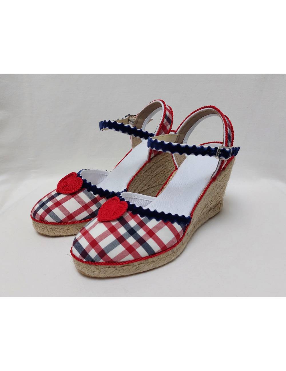 Alpargatas Invitadas decoradas a mano