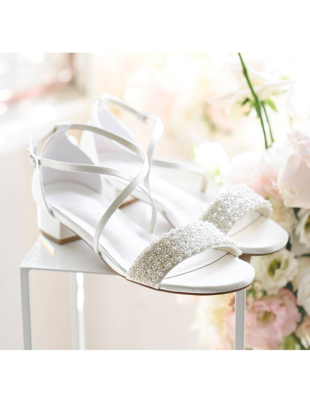 Sandalias de novia planas.