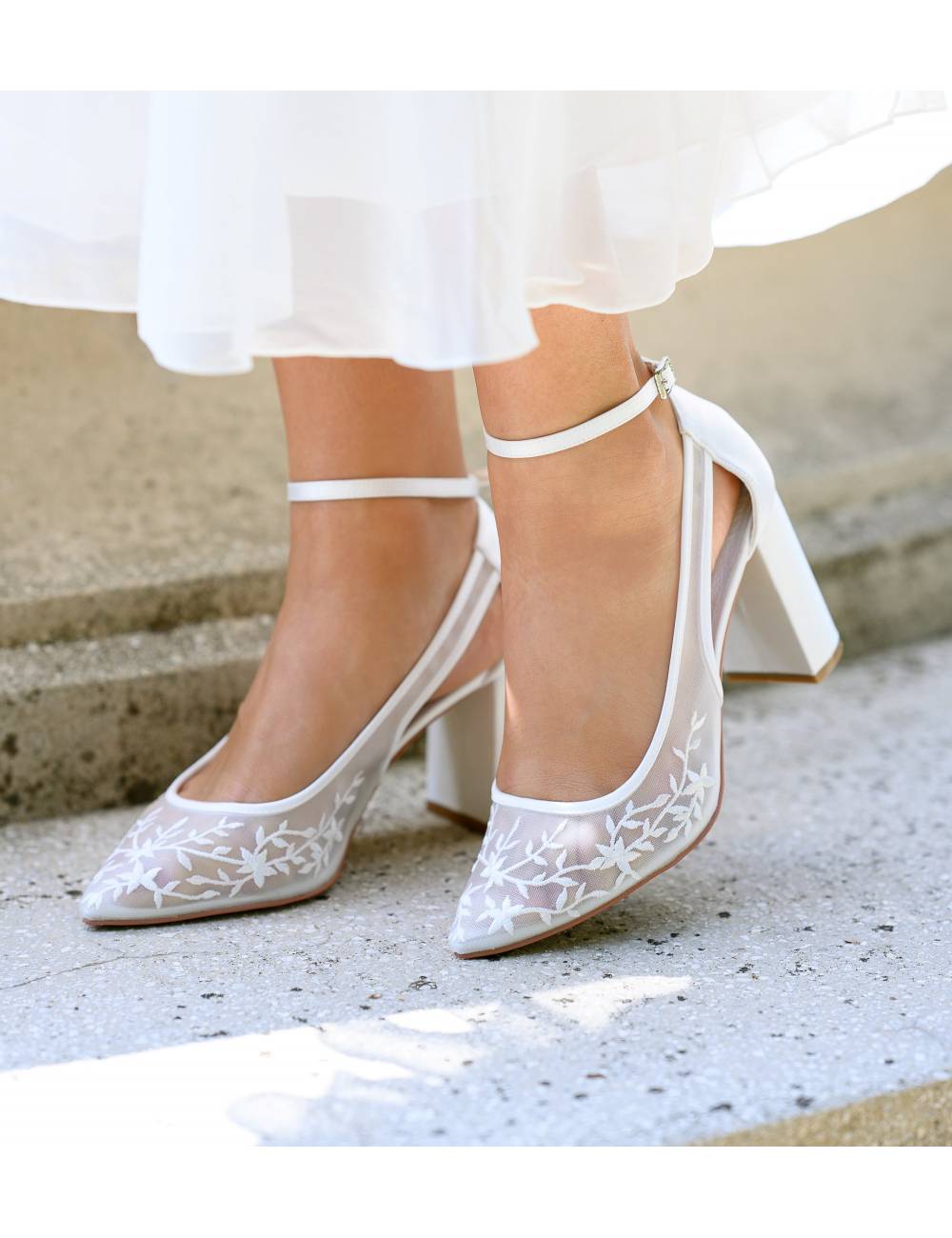 Zapatos de Novia tacones anchos.