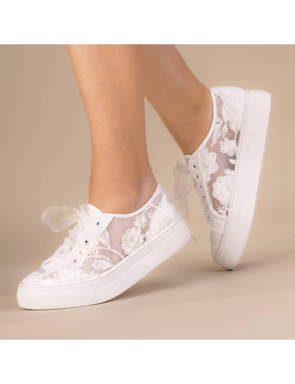 Sneakers para novias de encaje