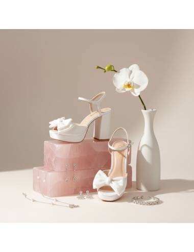 scarpe da sposa in raso avorio con plateau, maxi fiocco e tacco largo 10cm