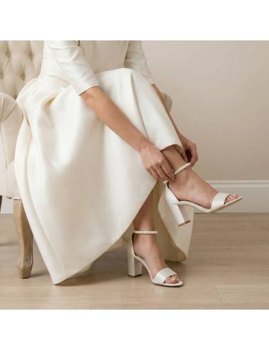 Sandales de mariée  talon carré élégant