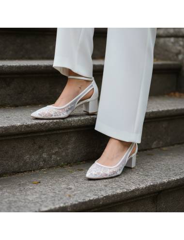 Zapatos de novia con tacon bajo, 5cm comodos y elegantes, hechos de encaje transparente