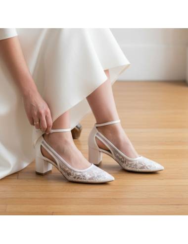 Zapatos de novia de encaje, con tacon bajo muy comodos y bonitos