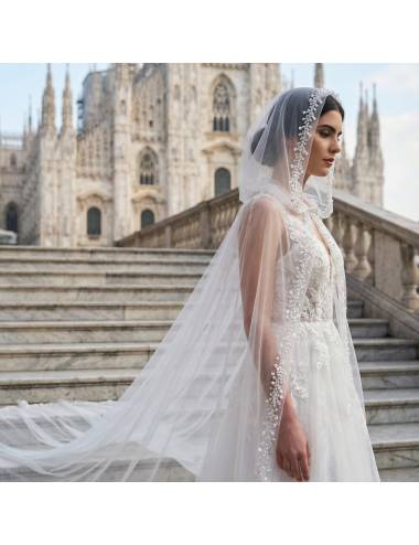 mantella da sposa con cappuccio in tulle morbido